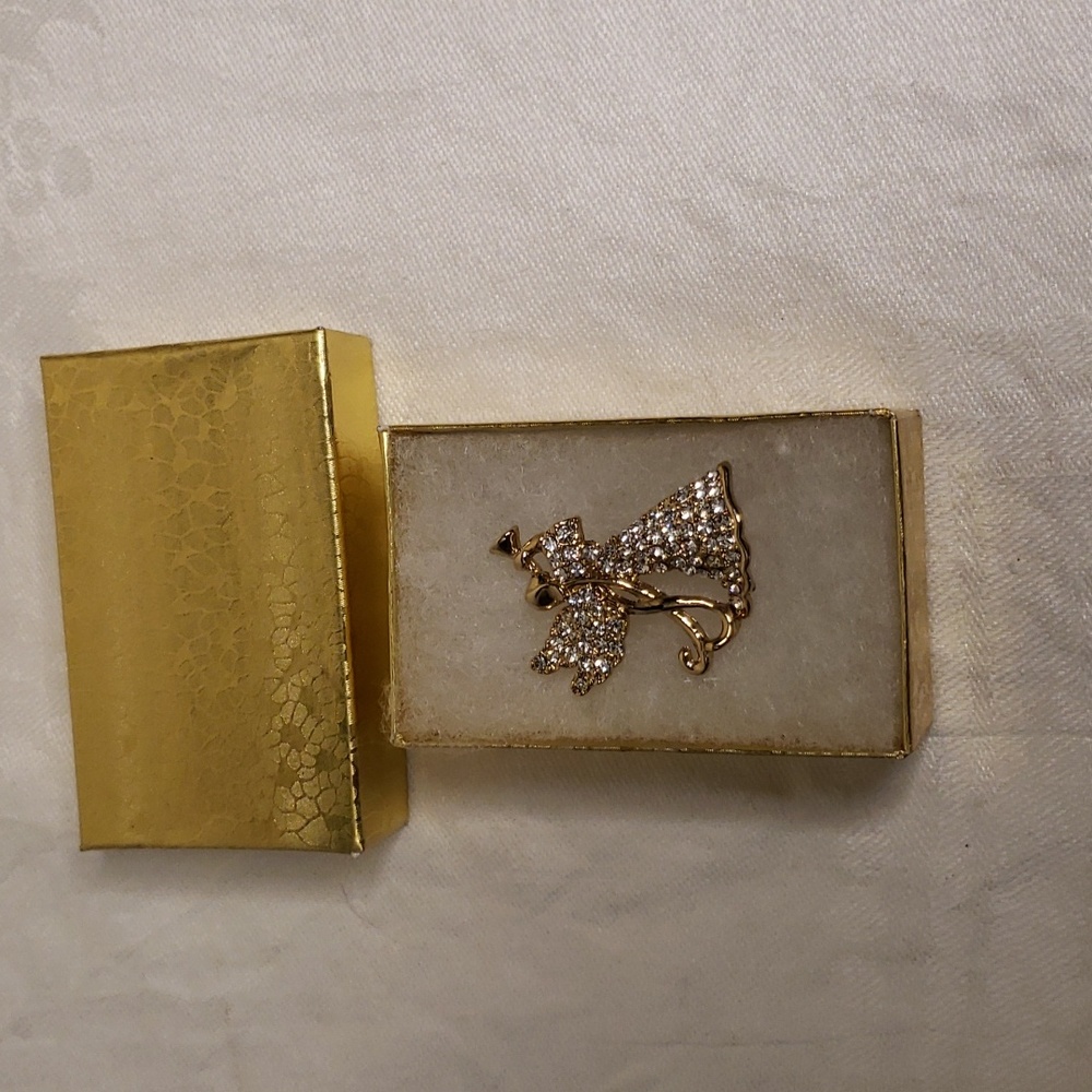 Monet Trumpeting Angel Brooch